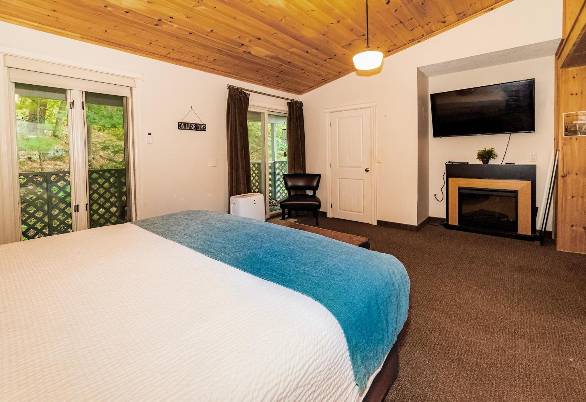 3 Pines Lodge Muskoka Χάντσβιλ Εξωτερικό φωτογραφία