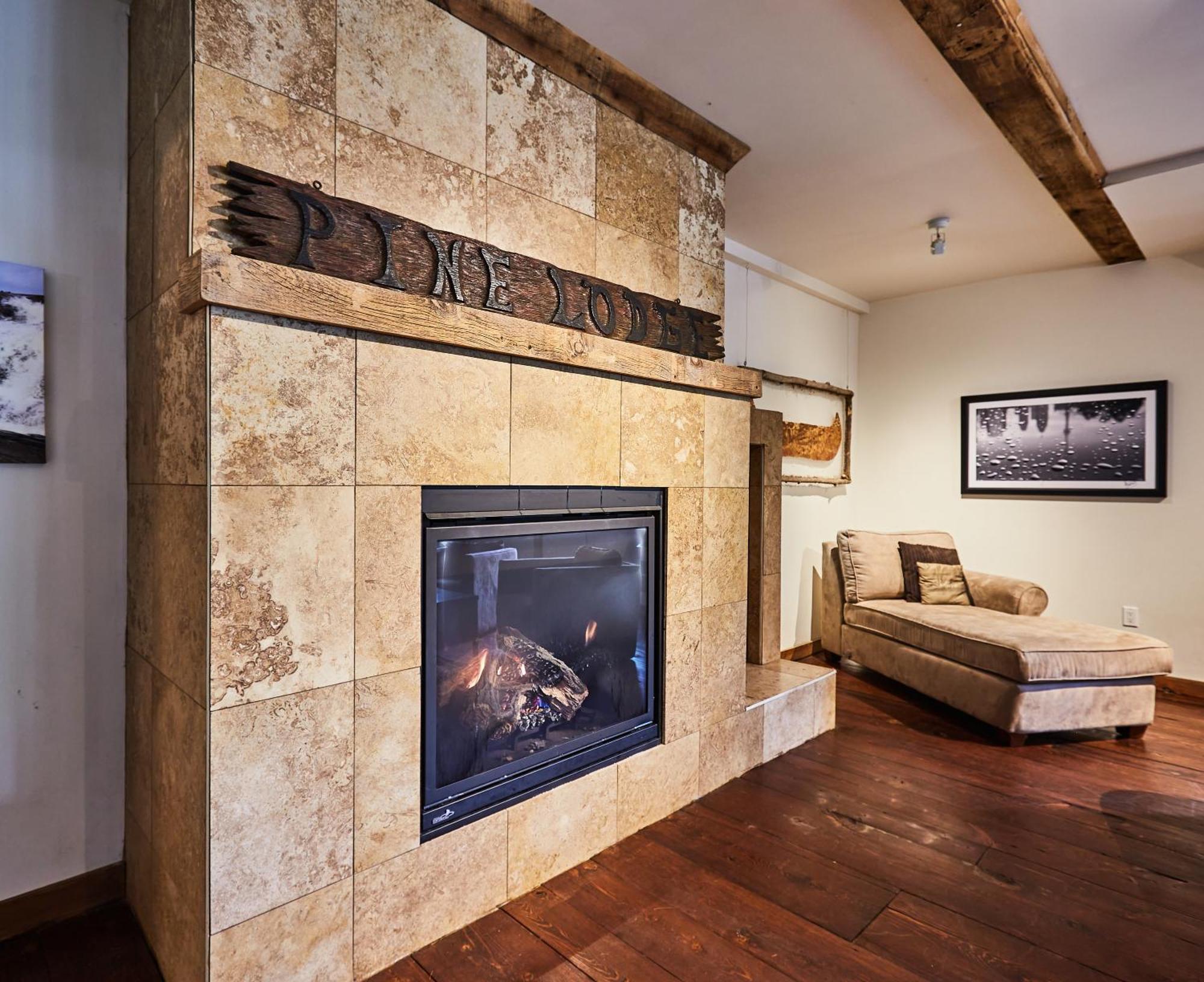 3 Pines Lodge Muskoka Χάντσβιλ Εξωτερικό φωτογραφία